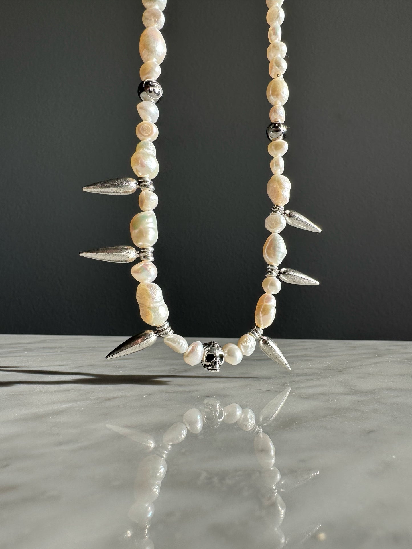 Spiky Pearl & Skull Necklace - 21in